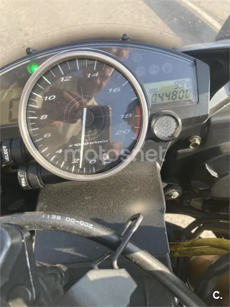 Yamaha YZF-R6 - Vista 6