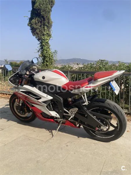 Yamaha YZF-R6 - Vista 9