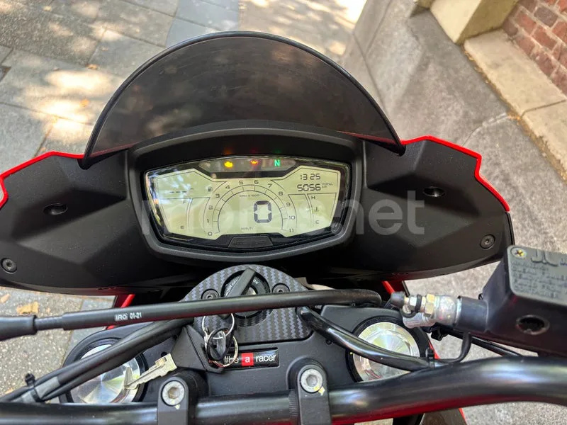 Aprilia Tuono 125 - Vista 3