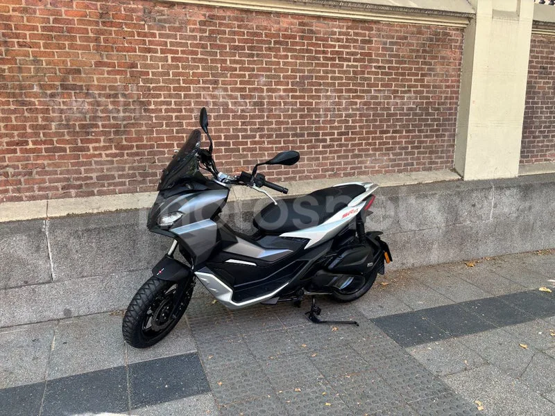 Aprilia SR GT 125 2500 € 2024 Madrid - 1