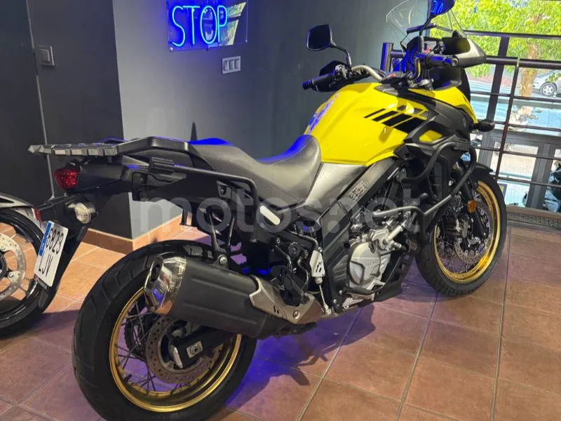 Suzuki V-Strom 650XT - Vista 6