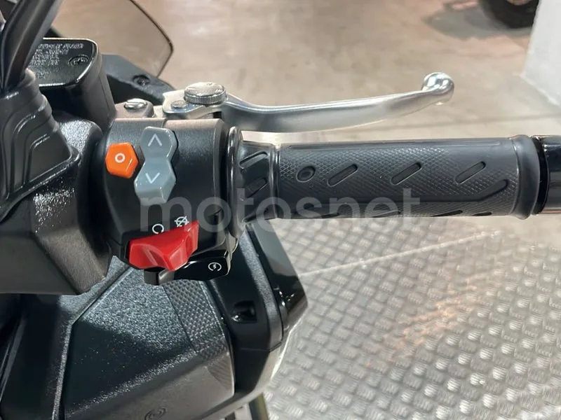 Kymco DTX 125 - Vista 11