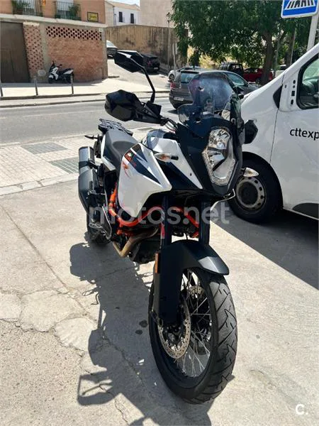 KTM 1090 Adventure - Vista 3