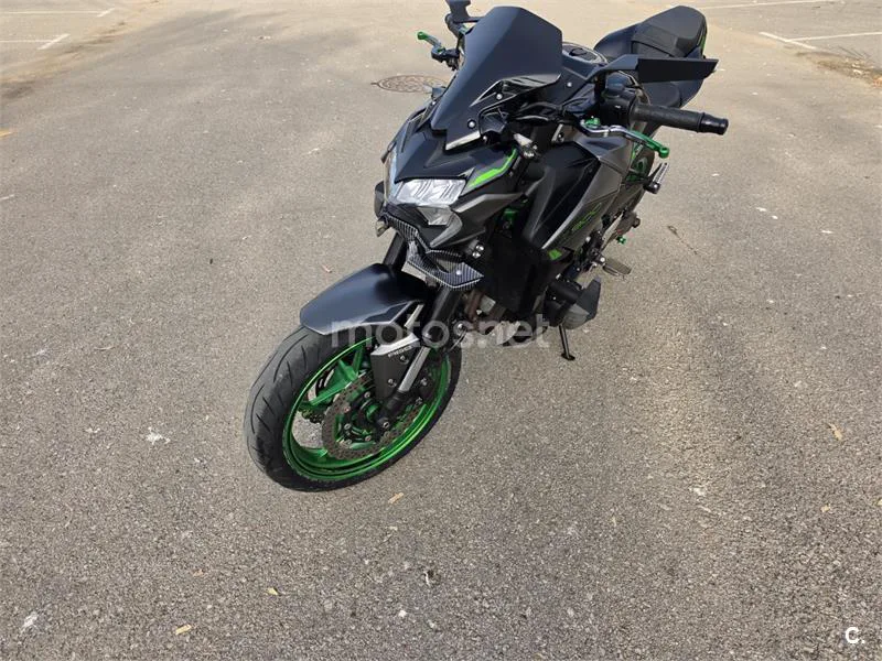 Kawasaki Z900 - Vista 4