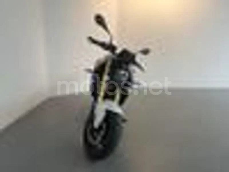 BMW F 900 R - Vista 3