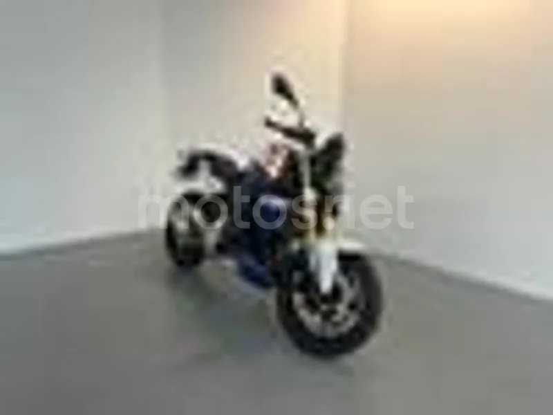 BMW F 900 R - Vista 4