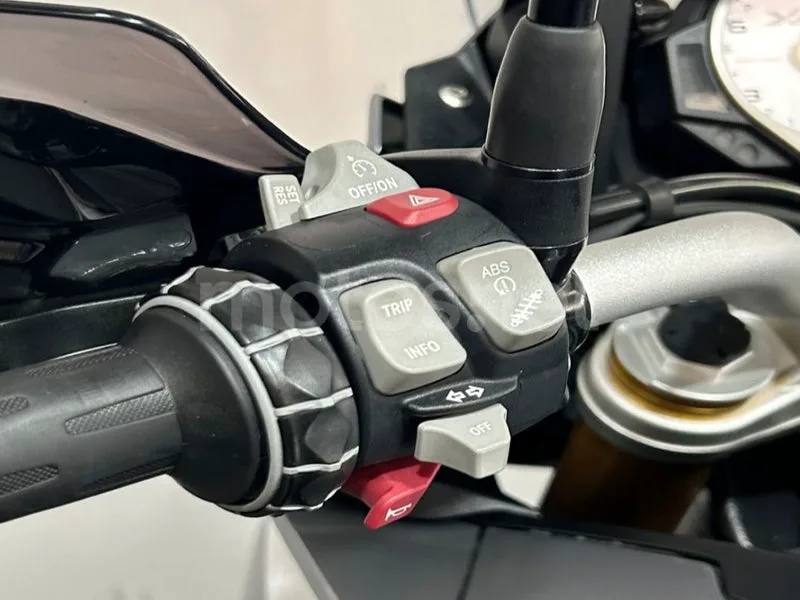 BMW S 1000 XR - Vista 12