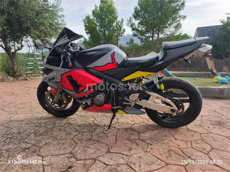 Honda CBR600RR - Vista 3