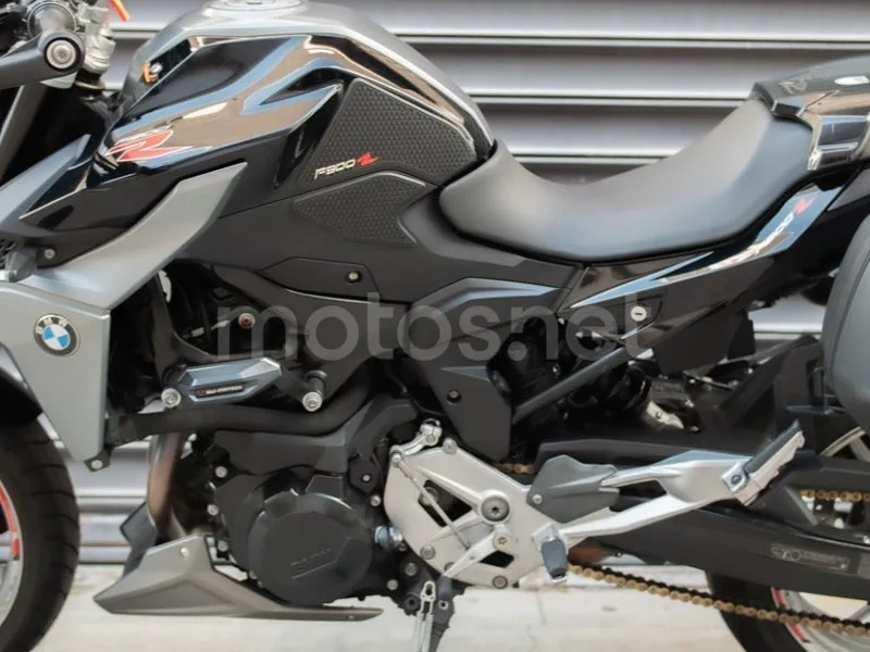BMW F 900 R - Vista 18