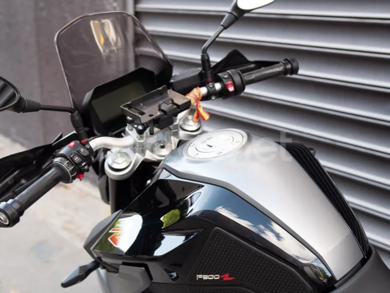 BMW F 900 R - Vista 20