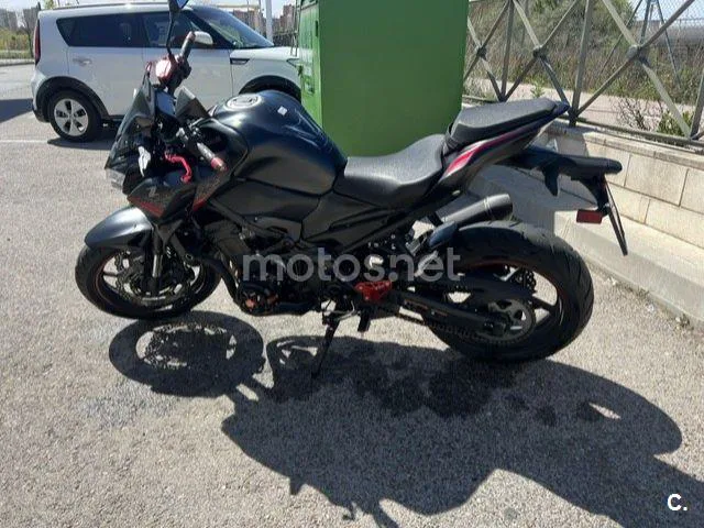 Kawasaki Z900 - Vista 6