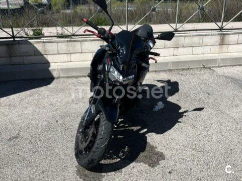 Kawasaki Z900 - Vista 8