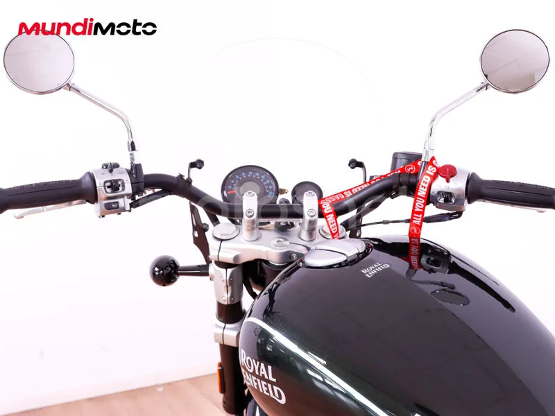 Royal Enfield Super Meteor 650 - Vista 11