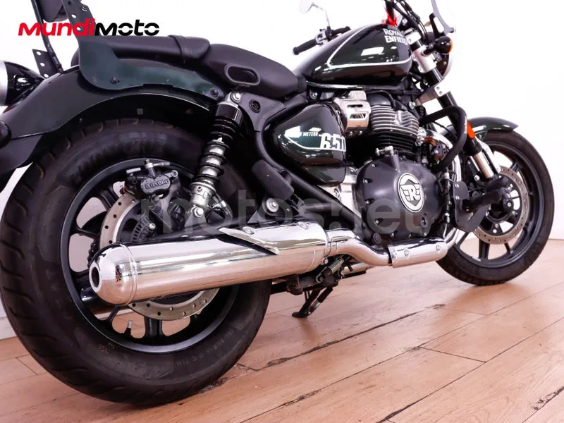 Royal Enfield Super Meteor 650 - Vista 4