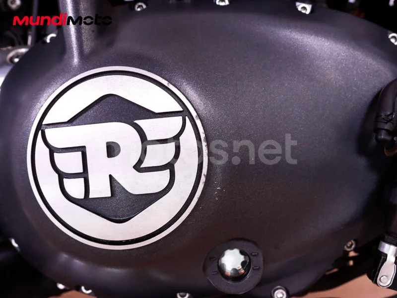 Royal Enfield Super Meteor 650 - Vista 35