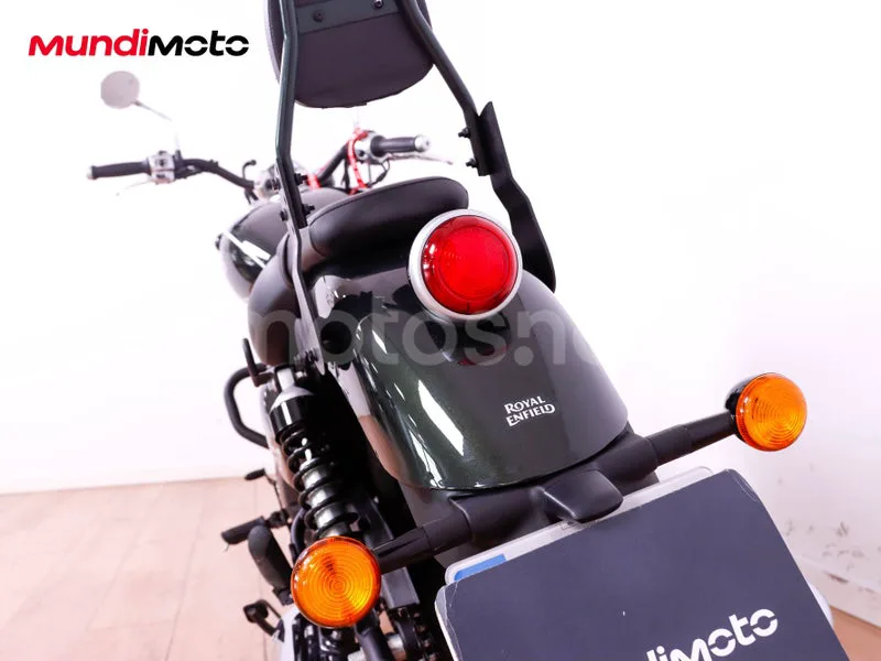 Royal Enfield Super Meteor 650 - Vista 9