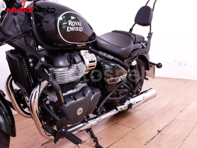 Royal Enfield Super Meteor 650 - Vista 10