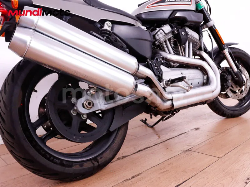 Harley-Davidson XR1200X - Vista 4