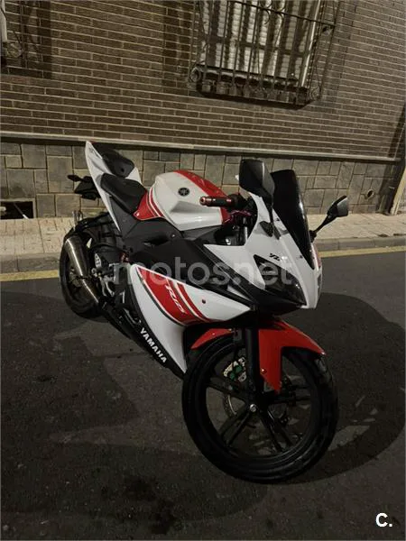 Yamaha YZF-R125 - Vista 3