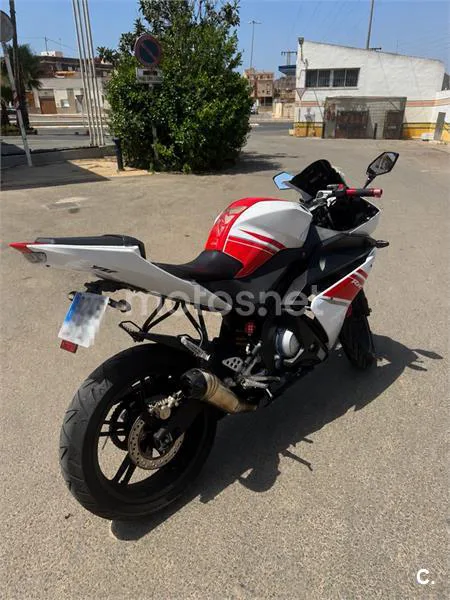 Yamaha YZF-R125 - Vista 5
