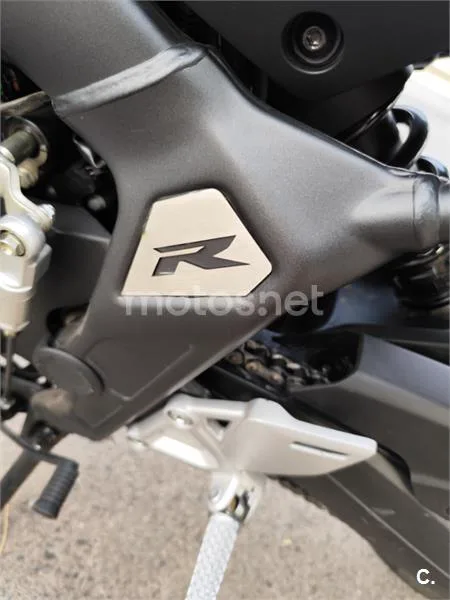 Honda CB650R - Vista 11