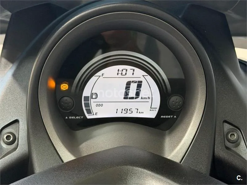 Yamaha NMAX - Vista 4