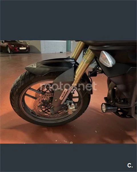 Triumph Tiger 800 - Vista 4