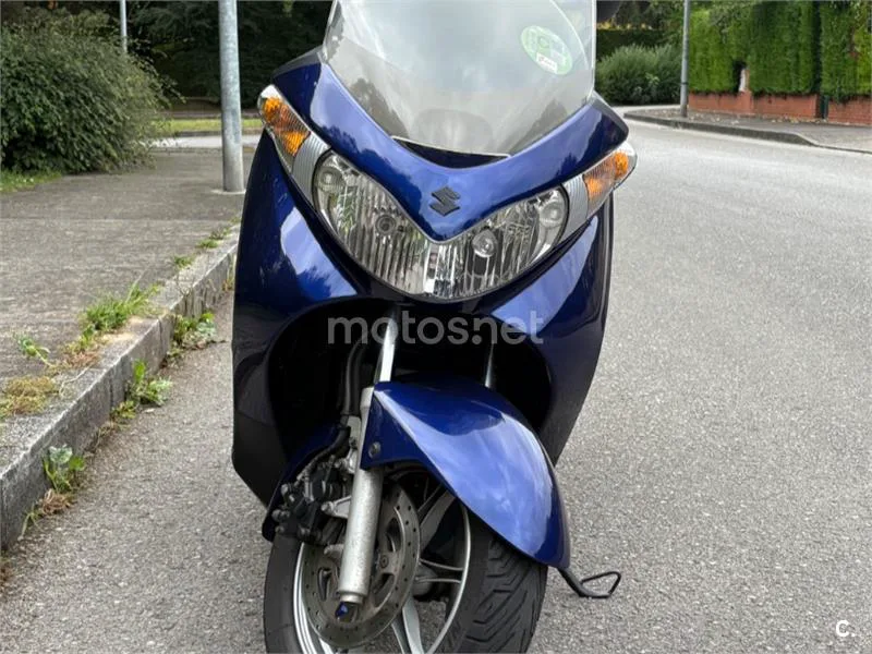 Suzuki Burgman 125 - Vista 9