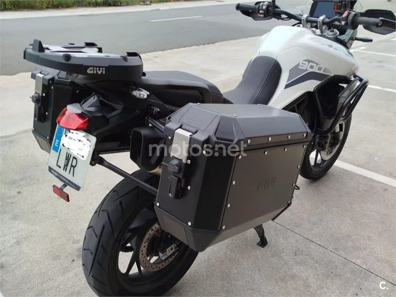 Triumph Tiger 900 - Vista 5