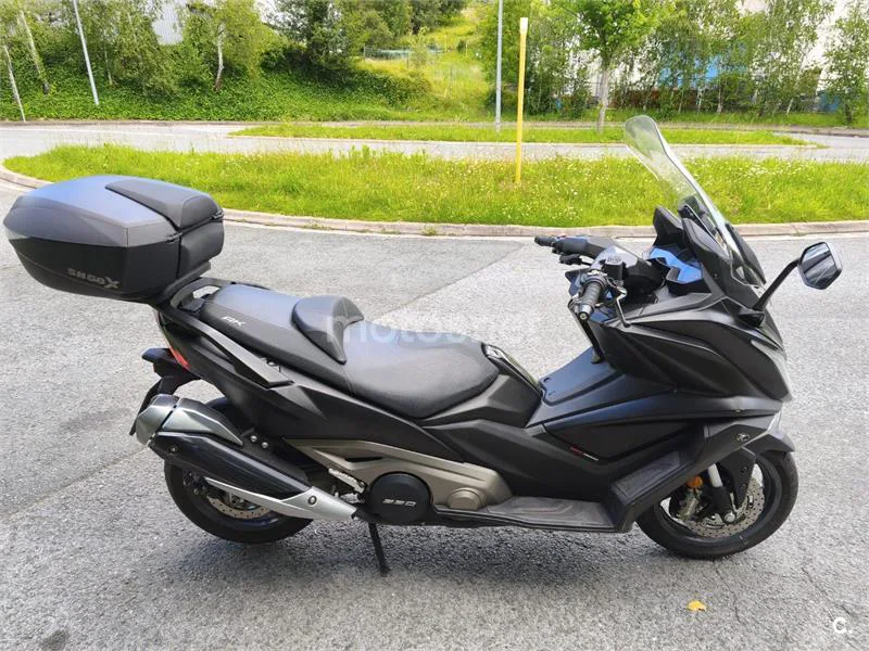 Kymco AK 550 - Vista 4