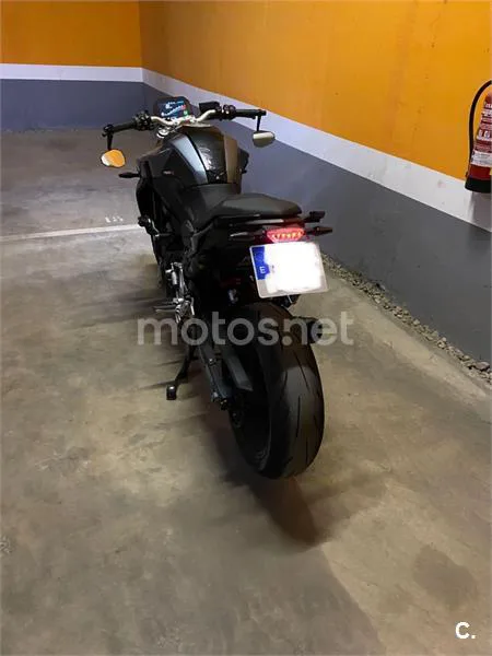 BMW F 900 R - Vista 3