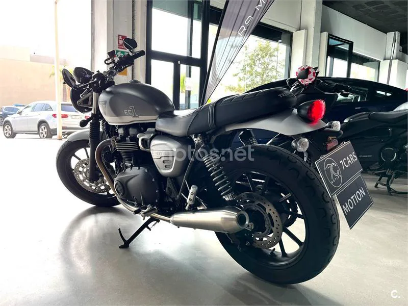 Triumph Street Twin - Vista 12
