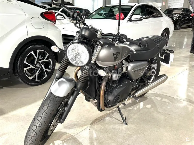 Triumph Street Twin - Vista 4