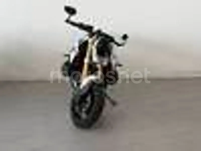 BMW R 1300 R - Vista 3