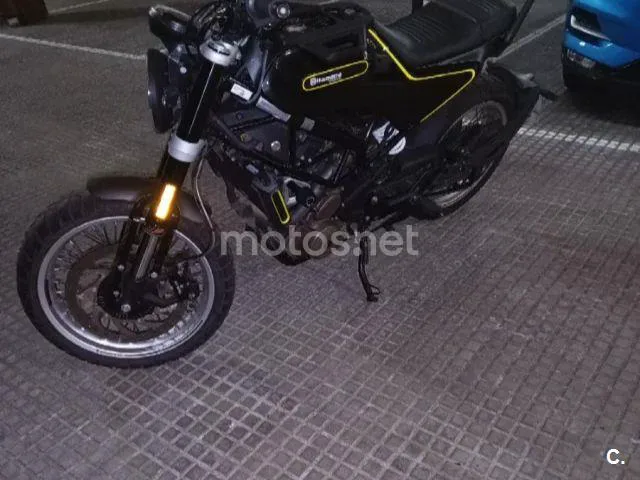 Husqvarna Svartpilen 401 - Vista 3