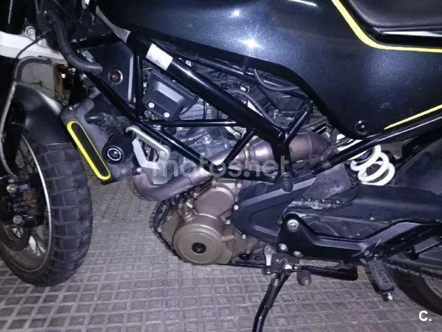 Husqvarna Svartpilen 401 - Vista 5