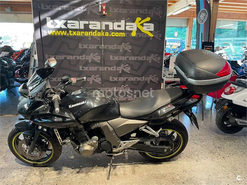 Kawasaki ZR-7S 1999 € 2006 Navarra - 1