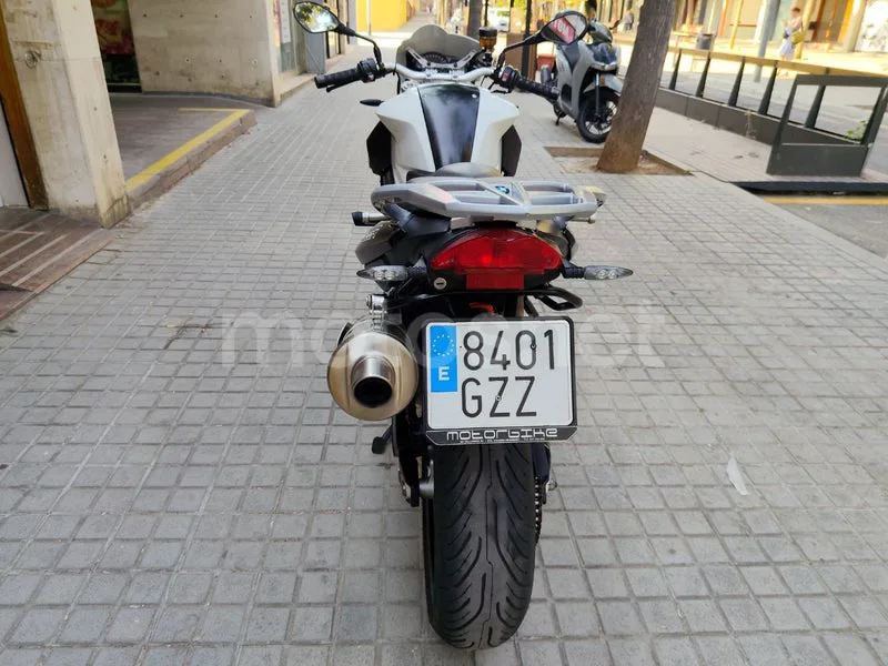 BMW F 800 R - Vista 7