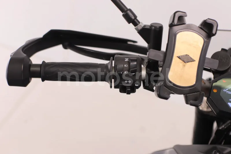 Yamaha MT-07 - Vista 8
