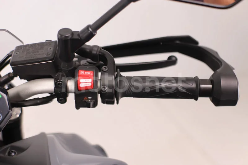 Yamaha MT-07 - Vista 9