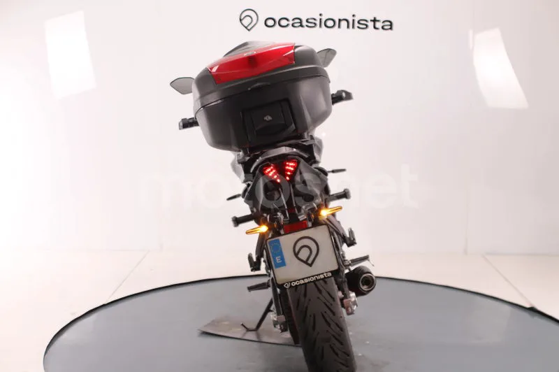 Yamaha MT-07 - Vista 10