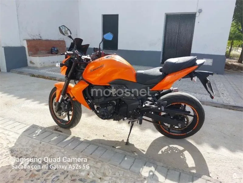 Kawasaki Z750 - Vista 3