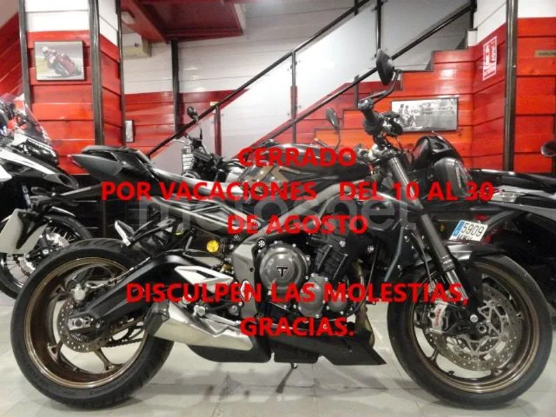 Triumph Street Triple 765 8600 € 2023 Málaga - 1