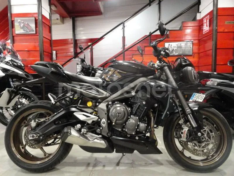 Triumph Street Triple 765 8600 € 2023 Málaga - 2