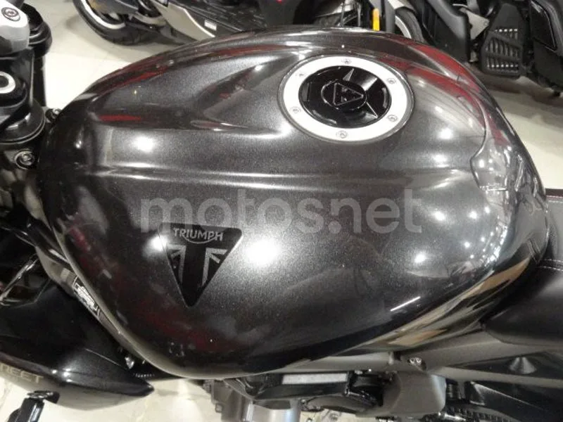 Triumph Street Triple 765 - Vista 11