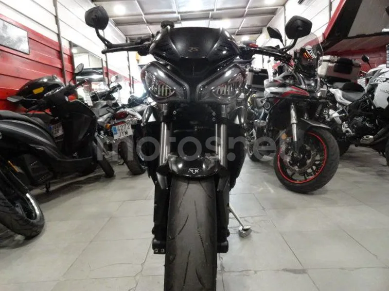 Triumph Street Triple 765 - Vista 5