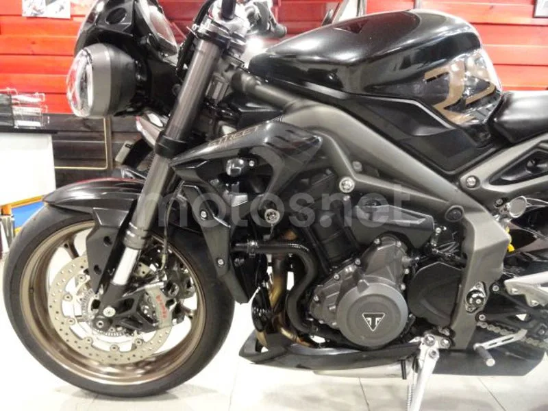 Triumph Street Triple 765 - Vista 6
