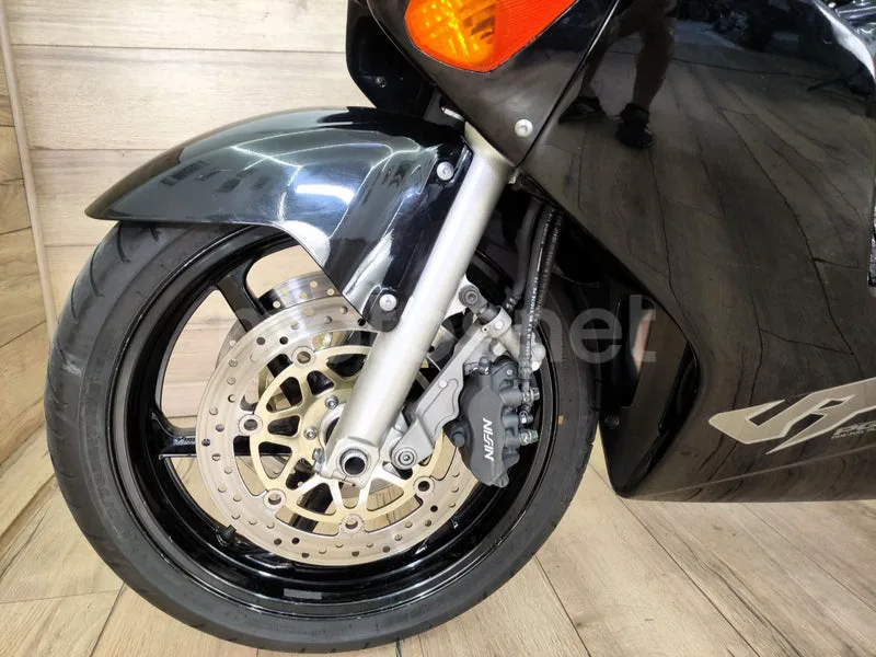 Honda VFR800F - Vista 12