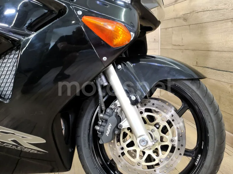 Honda VFR800F - Vista 13