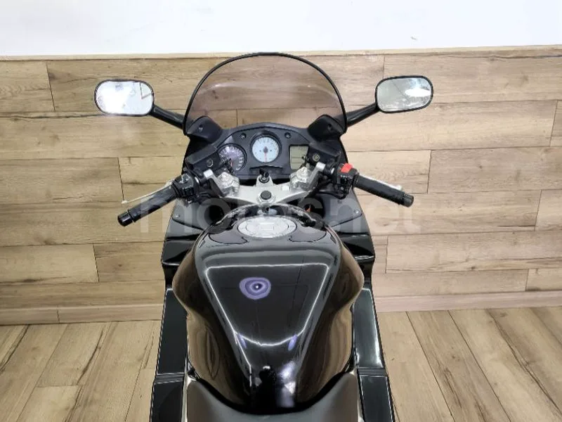Honda VFR800F - Vista 16
